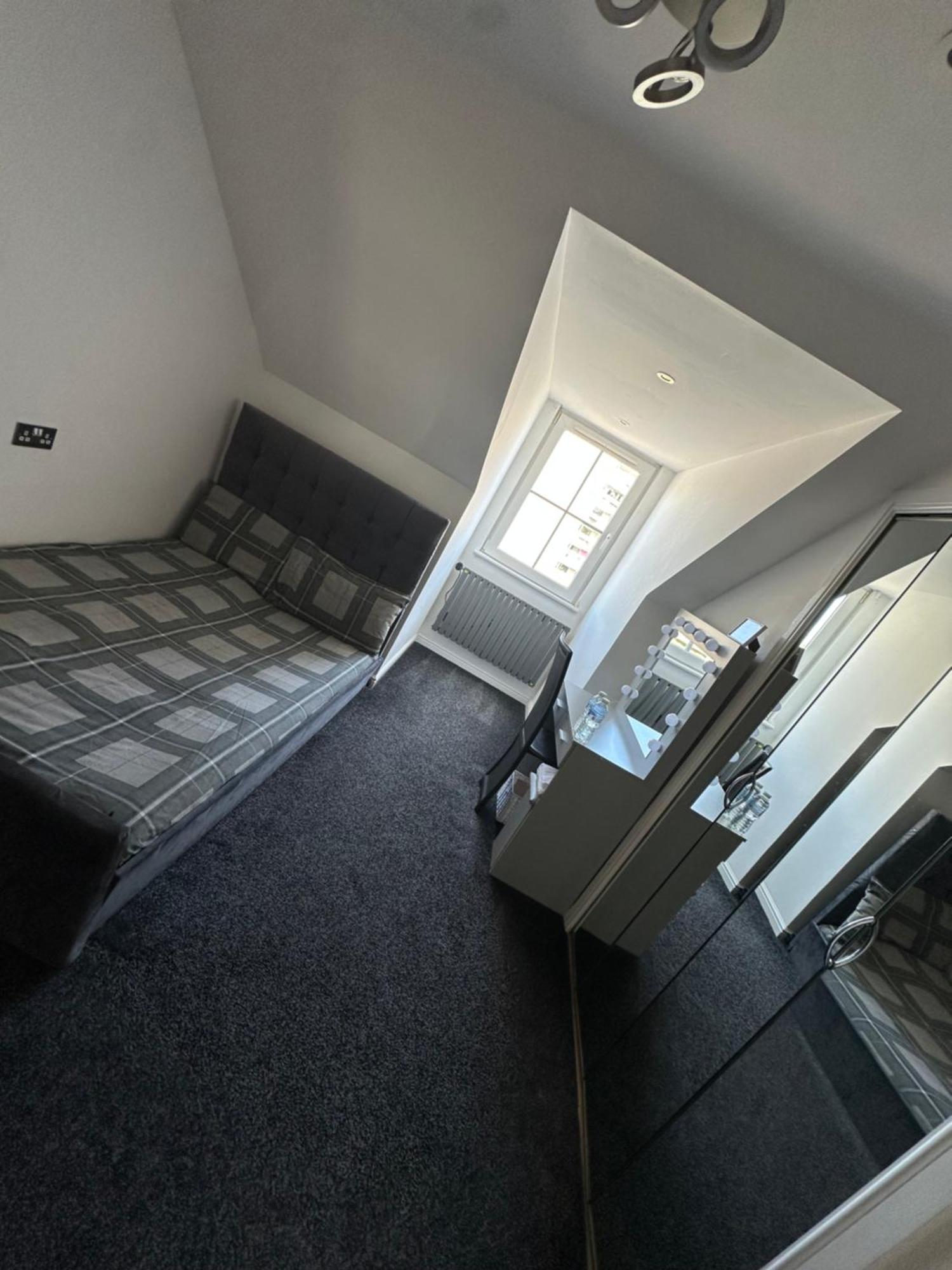 On Leith Apartment Edinburgh