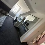 Apartment On Leith
